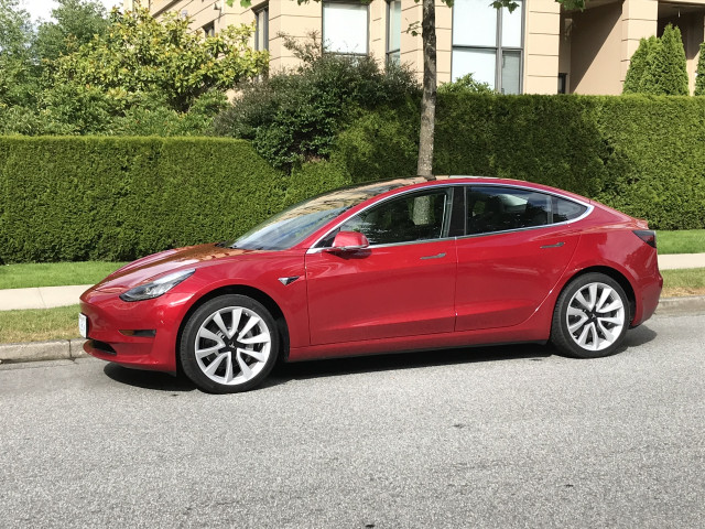 特斯拉Model 3到底抢了谁的“蛋糕”?