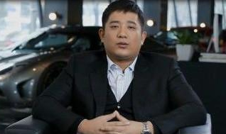 比豪车王思聪都汗颜不敌，这个胖子到底是谁？