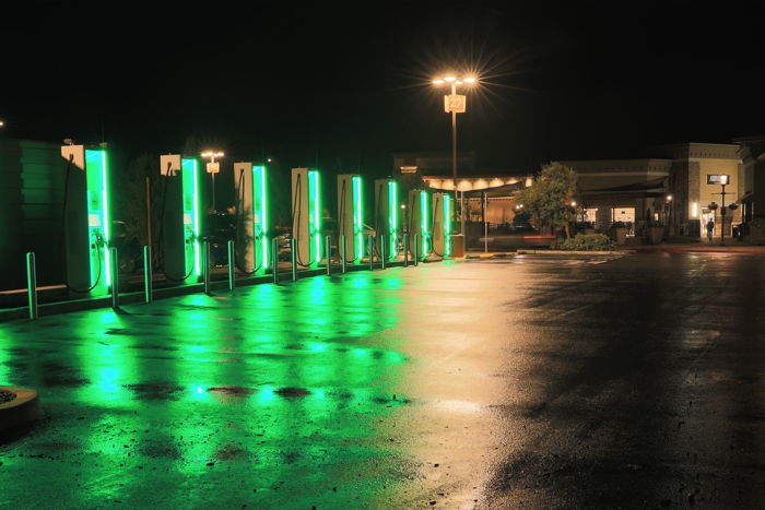 大众Electrify America加州建首个充电功率达350kW的超快速充电桩