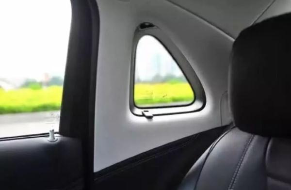 摸了5年方向盘，还不知汽车“三角窗”的作用？车主：怎么不早说