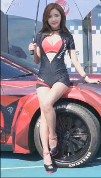 美女车模性感