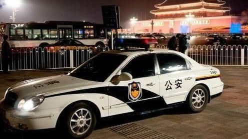 警车居然全换成国产车，就连国外警车也用“它”！真给国人长脸！