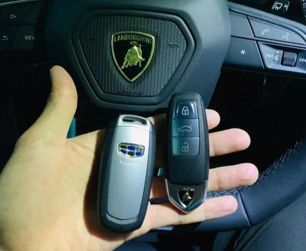 如何在朋友圈低调炫自己的豪车，又不会让人反感呢？
