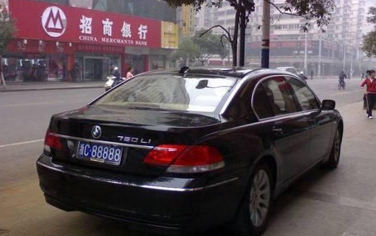 “京A88888”牌的车主到底是谁？看完就明白了，名不虚传