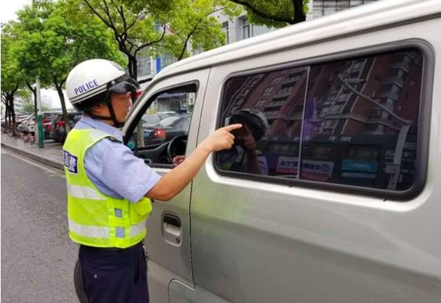 交警经常关顾的4种车，一查一个准，你知道是哪些吗？