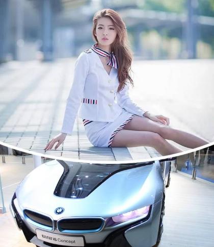 每日豪车美女：宝马i8vs魅力空姐