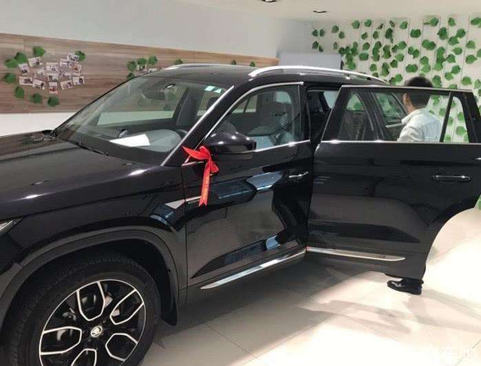 又一款被忽略的豪华SUV, 曾是汉兰达最强对手, 改款后仅14万起