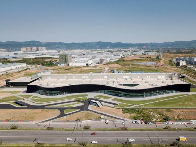 Polestar成都工厂竣工 混动轿跑量产倒计时90天