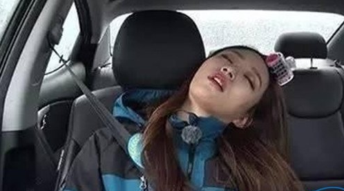 副驾驶上的四种销魂姿势绝不能有，要命啊！