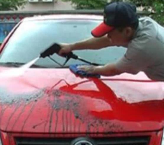 一个月不洗车和经常洗车, 哪种更伤车? 老司机: 现在改正还不晚