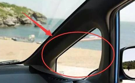 汽车的三角窗有什么用？很多车主都不知道，关键时候能救命！