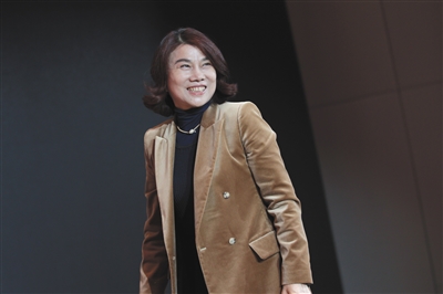 倔强董明珠：重仓新能源 十亿赌约背后野心与耐心