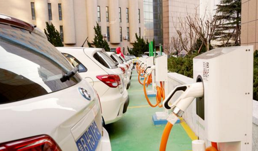 电动车替代燃油车是大势所趋 2025年将是节点