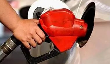 国内油价迎年内第十一次上涨 加满一箱油多花2.5元