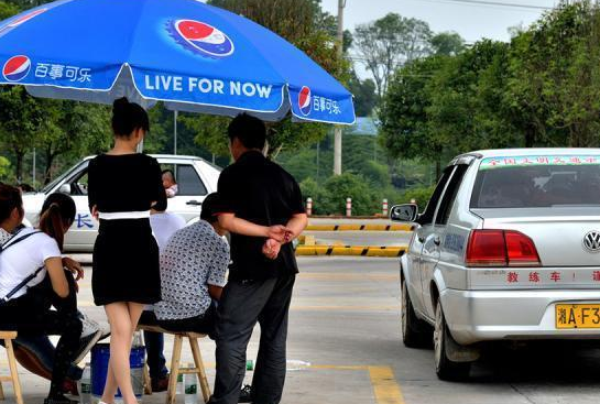 不知道这6个驾车技巧 驾照到手你仍等于不会开车