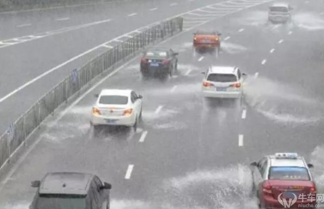 暴雨天气行车安全指南：道路千万条，安全第一条