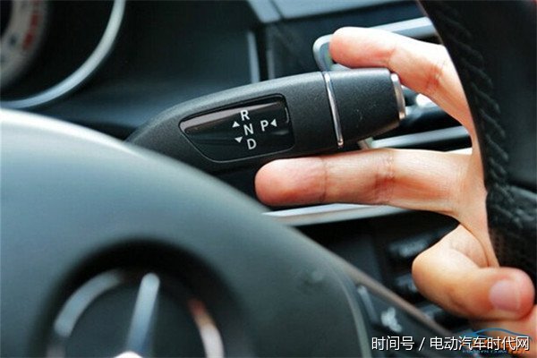 别再买自动挡车了，这五种换挡方式你值得拥有！