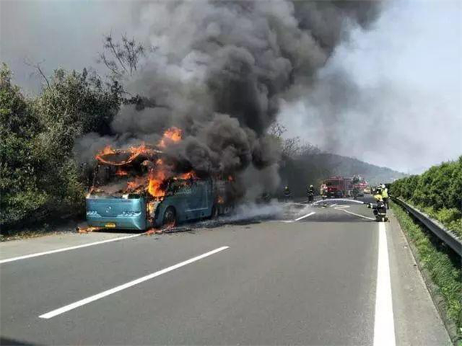 都是沃特玛惹得祸 南京金龙因起火隐患召回客车