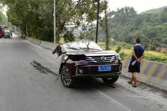 时速130km/h!传祺GS4"解体门"事故鉴定书出炉