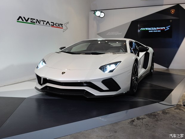 兰博基尼 Aventador 2017款 AVENTADOR S