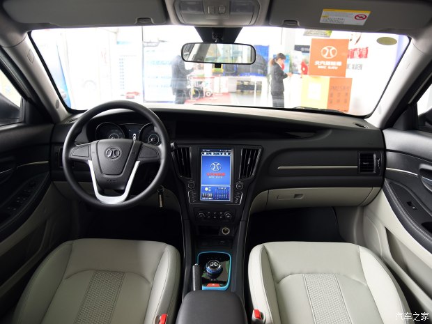 北汽新能源 EU系列 2016款 EU260 乐途plus版