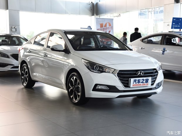 北京现代 悦纳 2016款 1.6L 自动精英版TOP