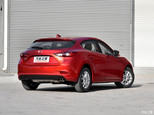 长安马自达 马自达3 Axela昂克赛拉 2017款 两厢 1.5L 自动舒适型