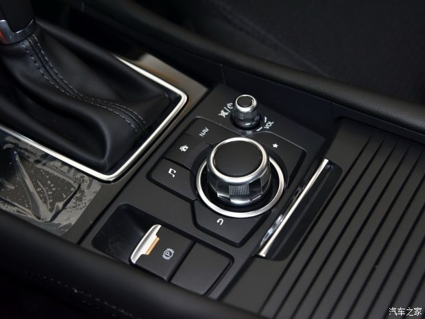 长安马自达 马自达3 Axela昂克赛拉 2017款 两厢 2.0L 自动豪华型