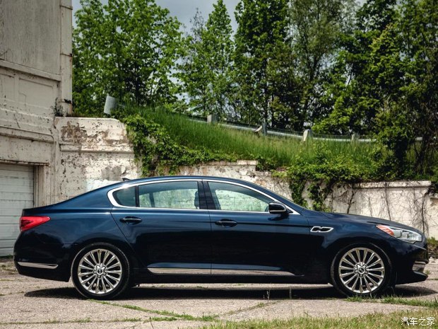 起亚(进口) 起亚K900 2015款 基本型