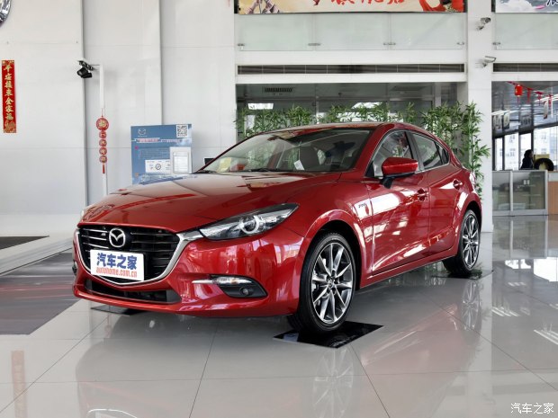 长安马自达 马自达3 Axela昂克赛拉 2017款 两厢 2.0L 自动豪华型