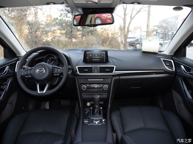 长安马自达 马自达3 Axela昂克赛拉 2017款 两厢 2.0L 自动运动型