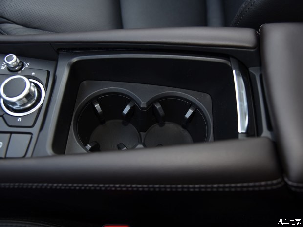 长安马自达 马自达3 Axela昂克赛拉 2017款 两厢 2.0L 自动运动型