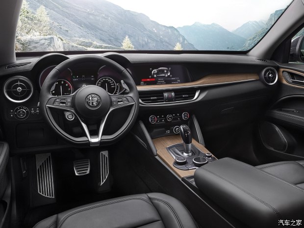 阿尔法罗密欧 Stelvio 2017款 First Editon