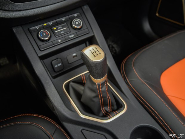 一汽奔腾 奔腾X40 2016款 手动基本型