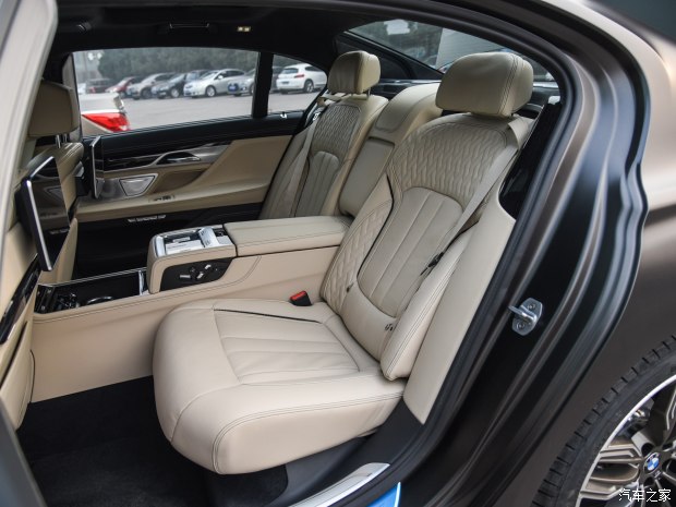 宝马(进口) 宝马7系 2017款 M760Li xDrive