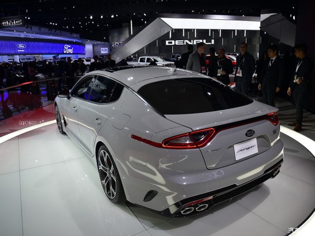 起亚(进口) Stinger 2018款 基本型