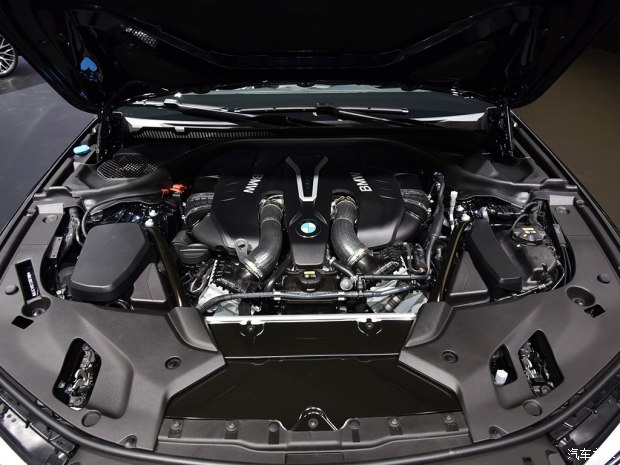 宝马(进口) 宝马5系(进口) 2017款 M550i xDrive