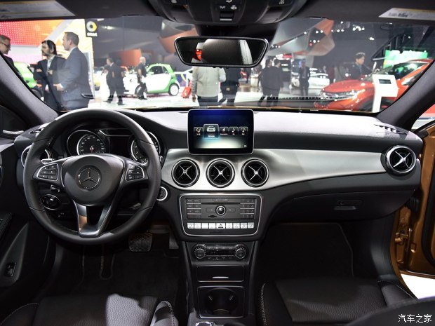 奔驰(进口) 奔驰GLA(进口) 2018款 GLA 250 4MATIC