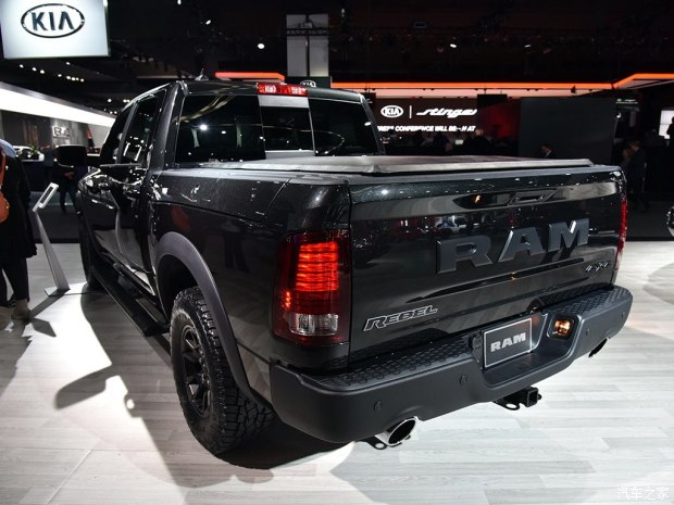 道奇(进口) 道奇Ram 2017款 1500 Rebel Black Edition