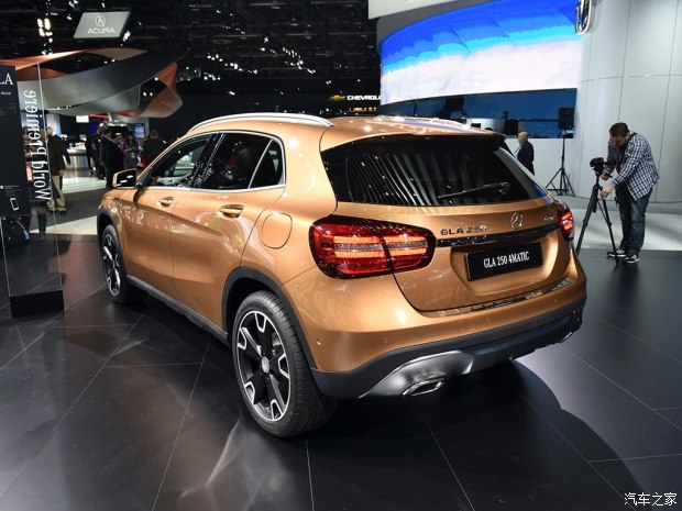 奔驰(进口) 奔驰GLA(进口) 2018款 GLA 250 4MATIC