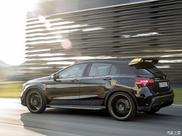 梅赛德斯-AMG 奔驰GLA AMG 2018款 AMG GLA 45 4MATIC Performance Package