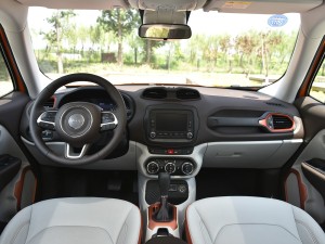 广汽菲克Jeep 自由侠 2016款 1.4T 自动智能版