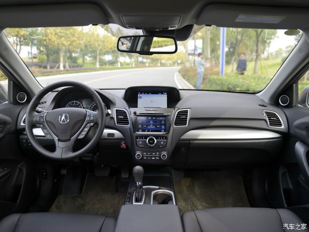 讴歌(进口) 讴歌RDX 2016款 3.0L 四驱尊享版