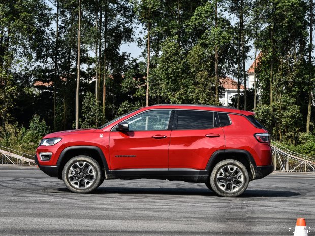 广汽菲克Jeep 指南者 2017款 200TS 高性能四驱版