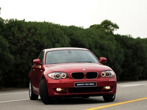 宝马(进口) 宝马1系(进口) 2011款 120i 双门轿跑车 宝马(进口) 宝马1系(进口) 2011款 120i 双门轿跑车