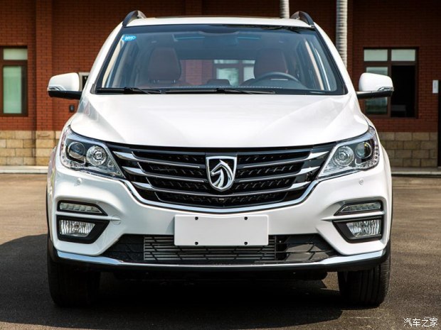 上汽通用五菱 宝骏560 2017款 1.5T 手动基本型