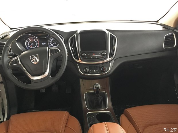 上汽通用五菱 宝骏560 2017款 1.5T 手动律动版