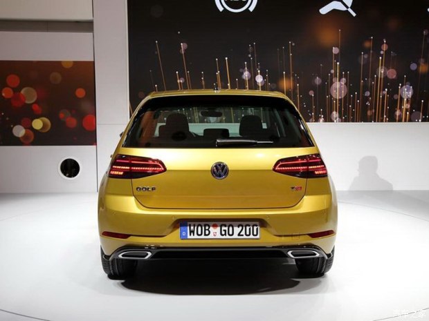 大众(进口) 高尔夫(进口) 2017款 R-Line 大众(进口) 高尔夫(进口) 2017款 R-Line