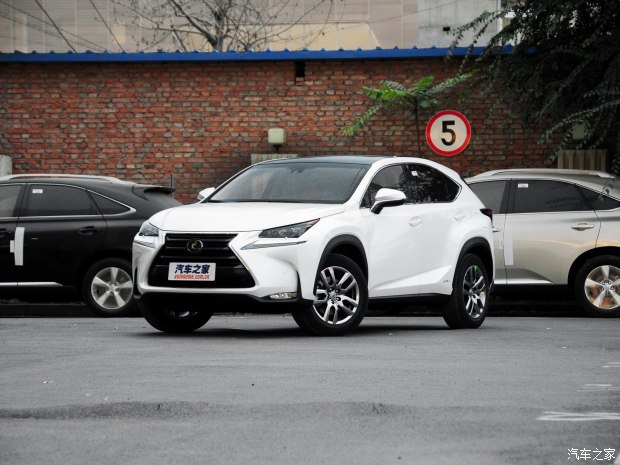 雷克萨斯 雷克萨斯NX 2015款 300h 全驱 锋致版