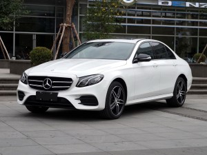 北京奔驰 奔驰E级 2017款 E 200 运动型 4MATIC